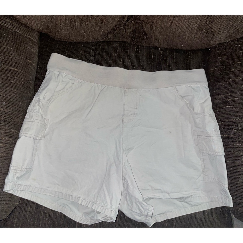 Motherhood Maternity Khaki Cargo Shorts Size Large Women’s